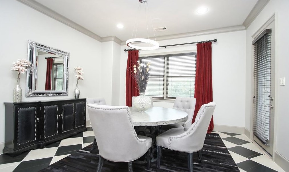 5523 Felice Dr, Houston TX  77081-4218 exterior