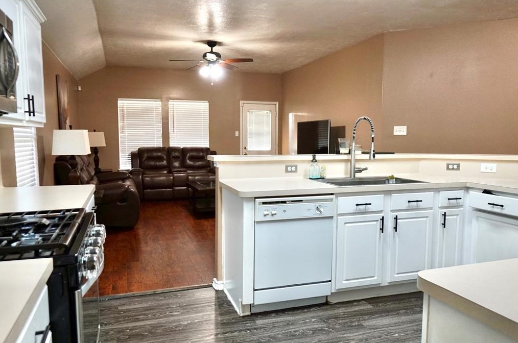 20010 Tunham Trl, Houston TX  77073-6198 exterior