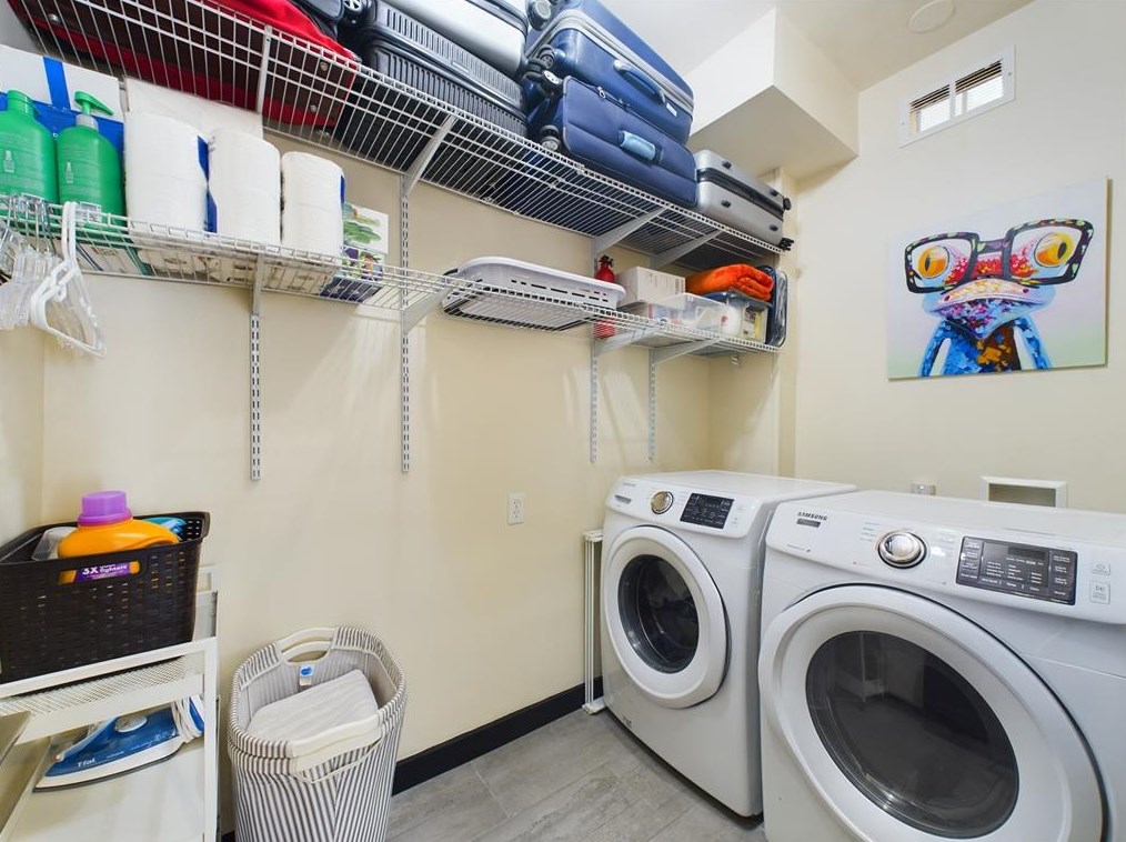 163 Sage Rd, Houston TX 77056-1420 exterior