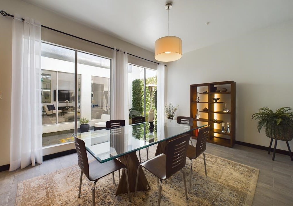 163 Sage Rd, Houston TX 77056-1420 exterior