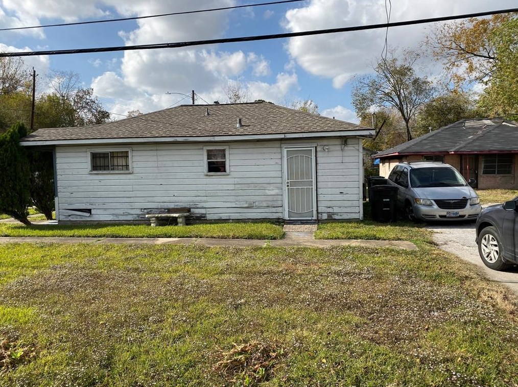 3733 Seabrook St, Houston TX  77021-5618 exterior