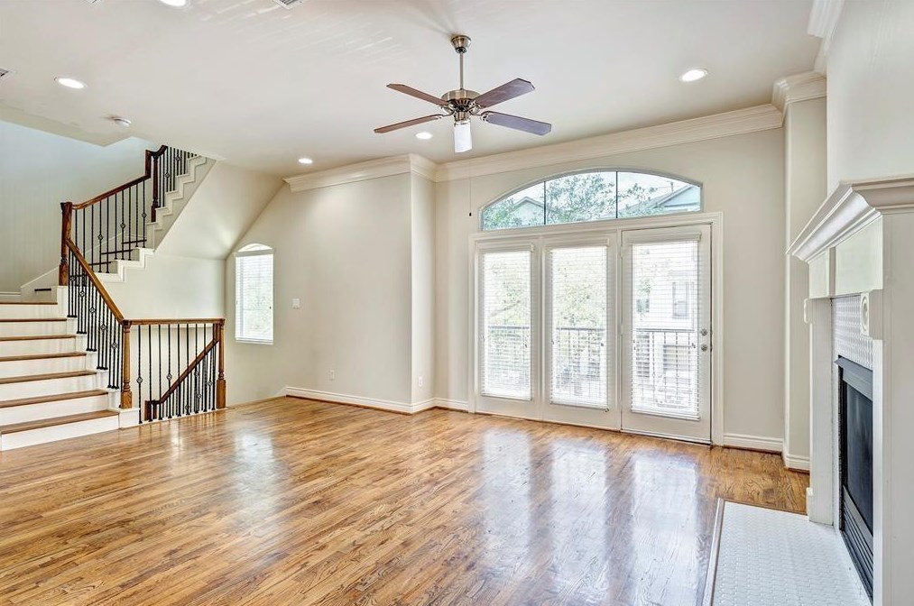 2514 Maxroy St, Houston TX  77007-1063 exterior
