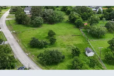 4203 Scenic Drive, Dickinson, TX 77539 - Photo 15