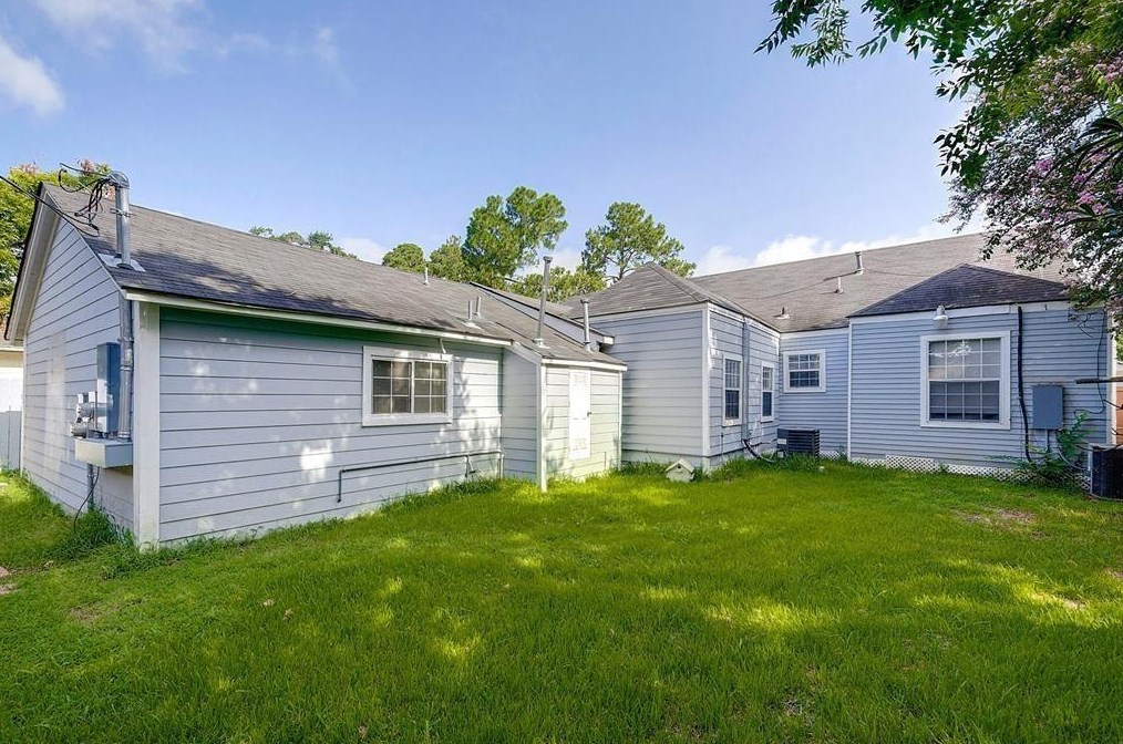 7142 Mossrose, Houston TX  77087-2601 exterior