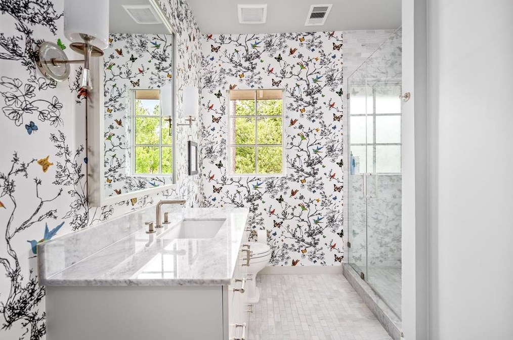 2209 Pine Valley Dr, Houston TX  77019-3510 exterior