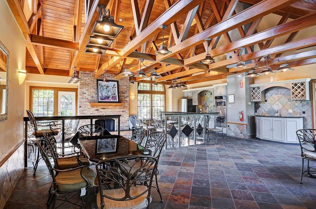 2300 Old Spanish Trl, Houston TX  77054-2154 exterior