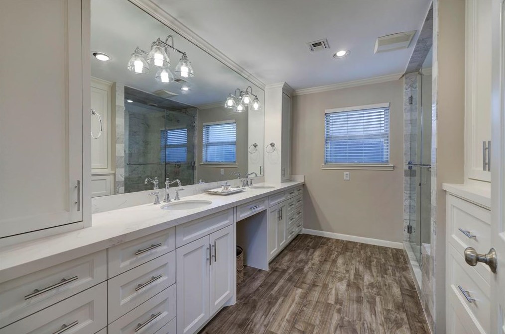 722 Electra Dr, Houston TX  77024-4747 exterior