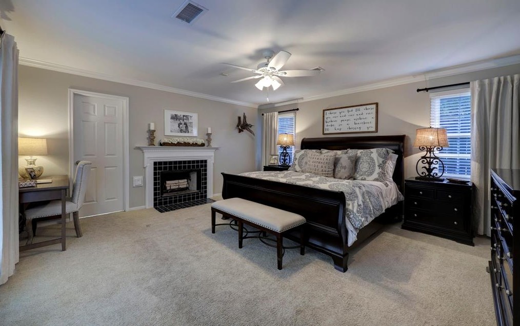 722 Electra Dr, Houston TX  77024-4747 exterior