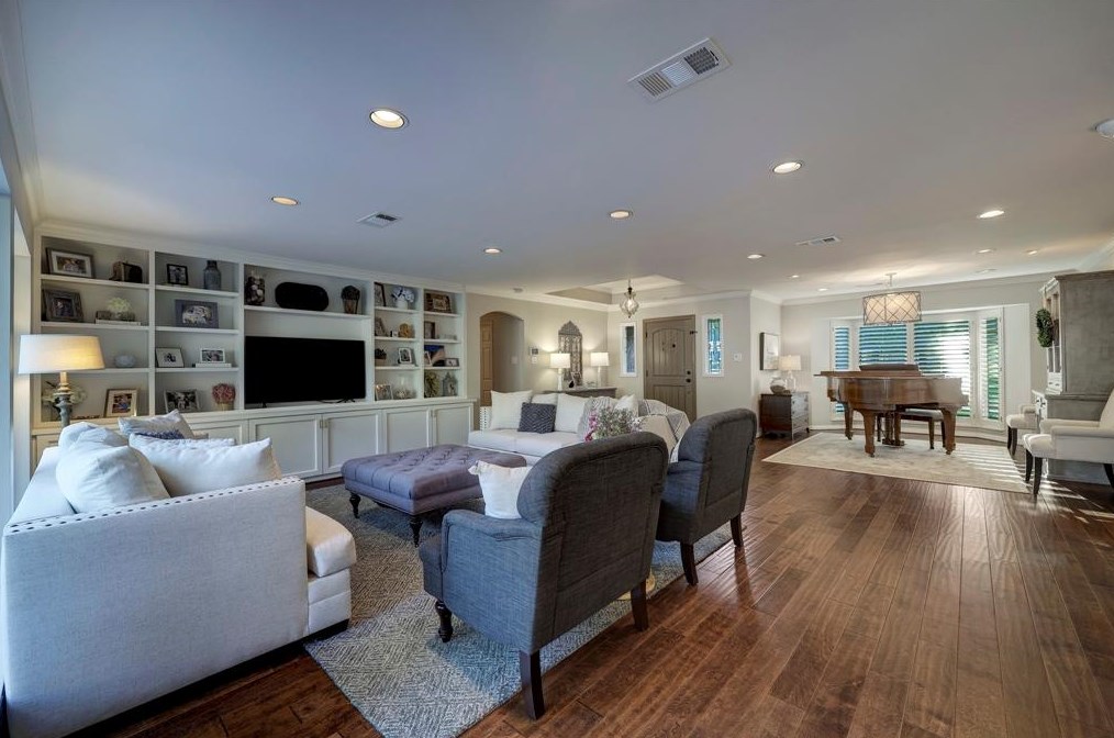 722 Electra Dr, Houston TX  77024-4747 exterior