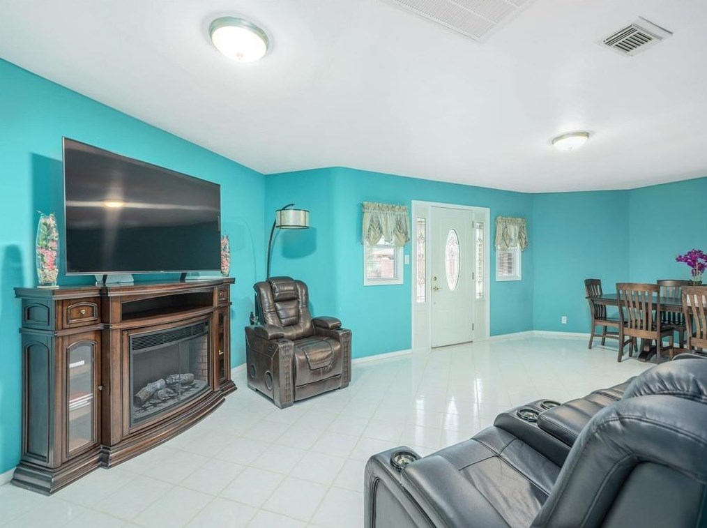 13117 Player, Houston TX  77045-3105 exterior