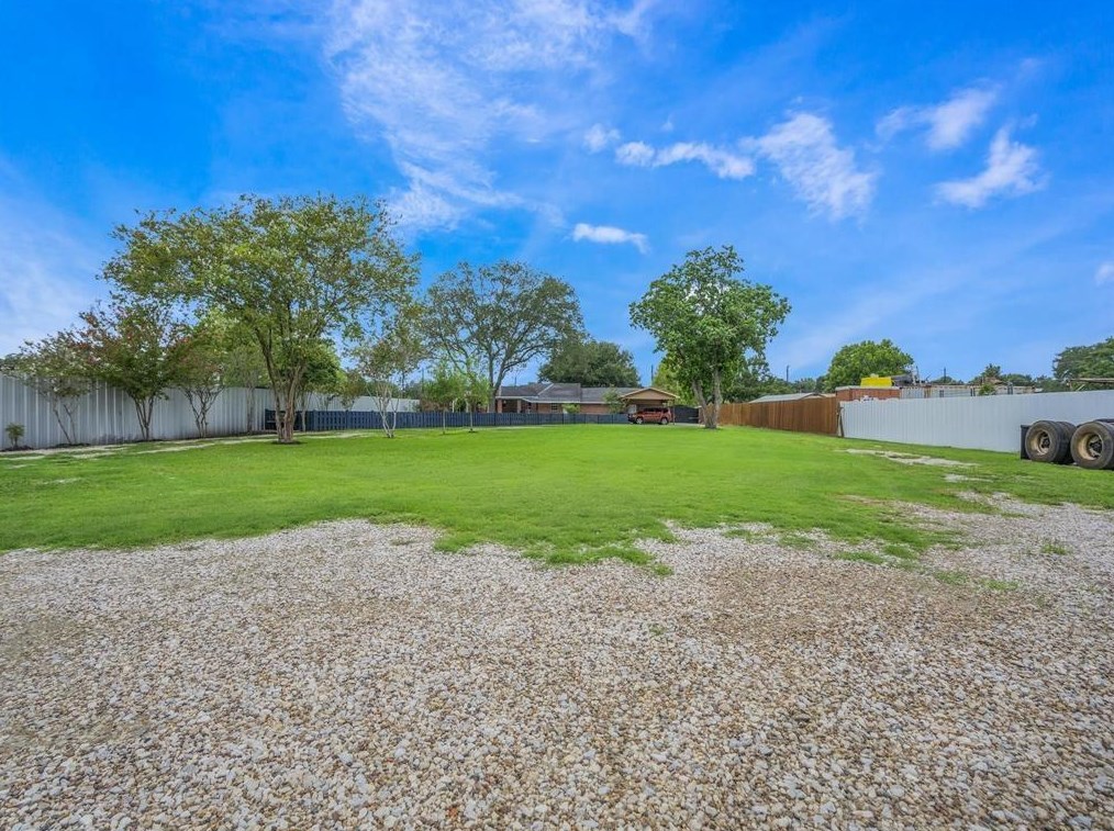 13117 Player, Houston TX  77045-3105 exterior