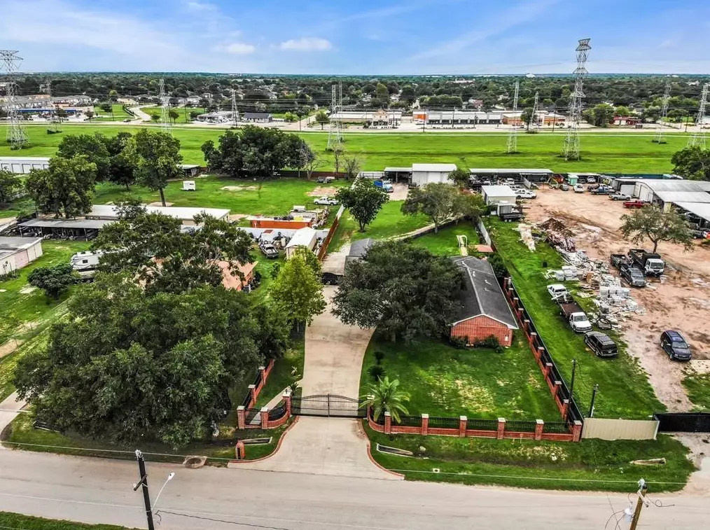 13117 Player, Houston TX  77045-3105 exterior