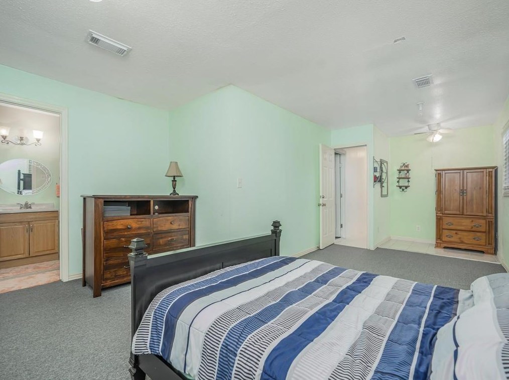 13117 Player, Houston TX  77045-3105 exterior