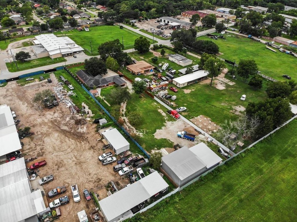 13117 Player, Houston TX  77045-3105 exterior