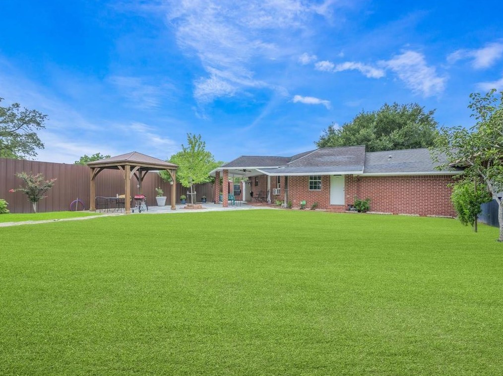 13117 Player, Houston TX  77045-3105 exterior