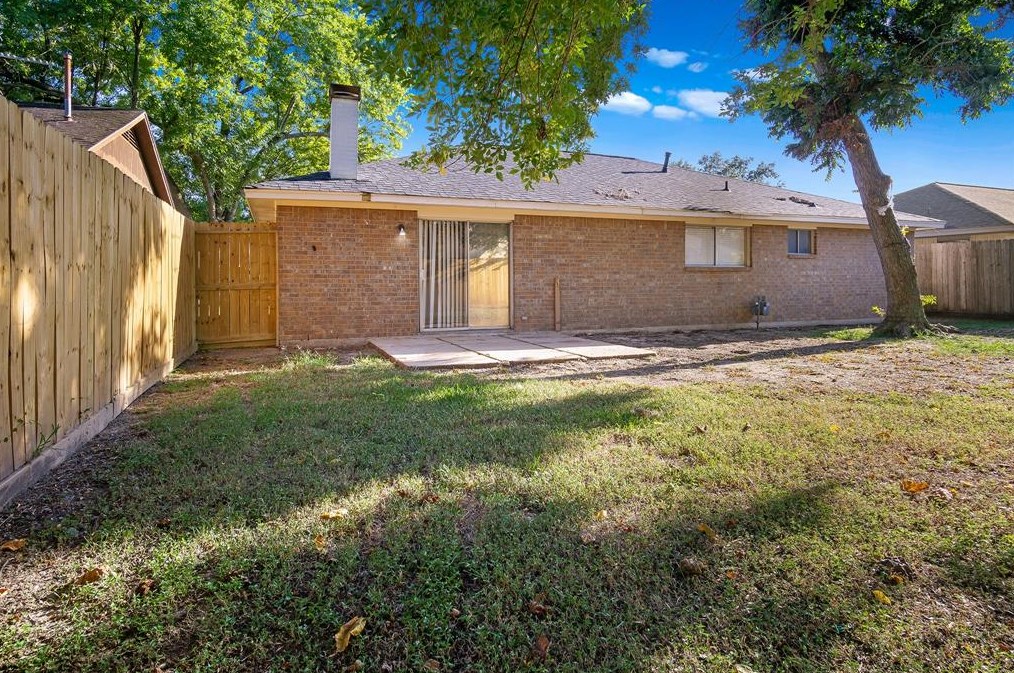 1707 Chippawa, Pasadena TX 77504-3208 exterior