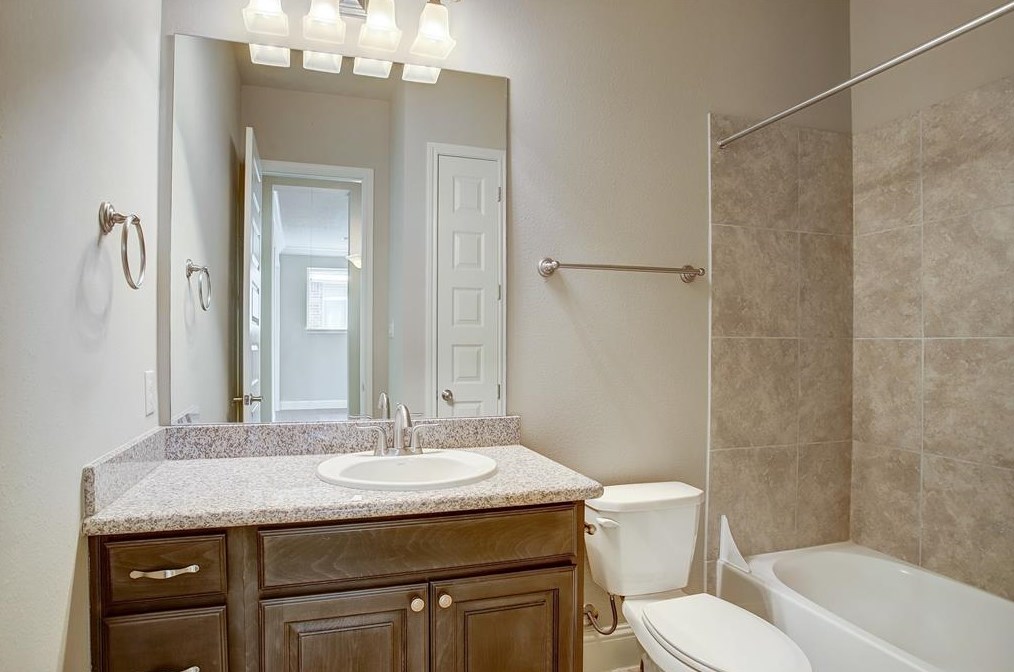 530 Imperial Blvd, Sugar Land TX 77498 exterior