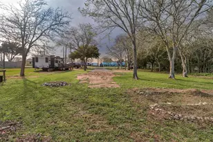 1207 11th St, San Leon, TX 77539 - Photo 7