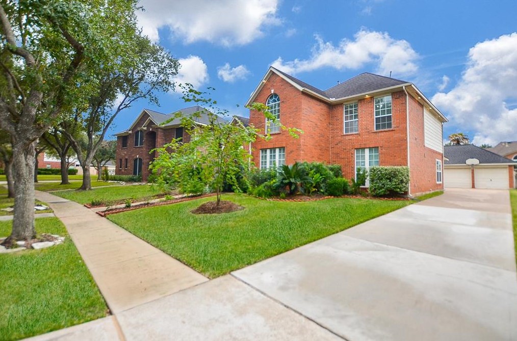 1814 Maidenhair Ln, Sugar Land TX  77479-4039 exterior