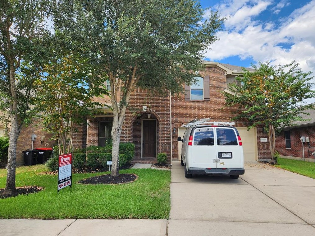 19510 Dunlay Springs Dr, Cypress TX  77433-2702 exterior