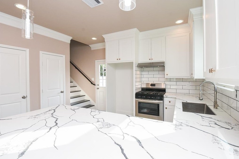 6669 Northdale, Houston TX  77087-6424 exterior