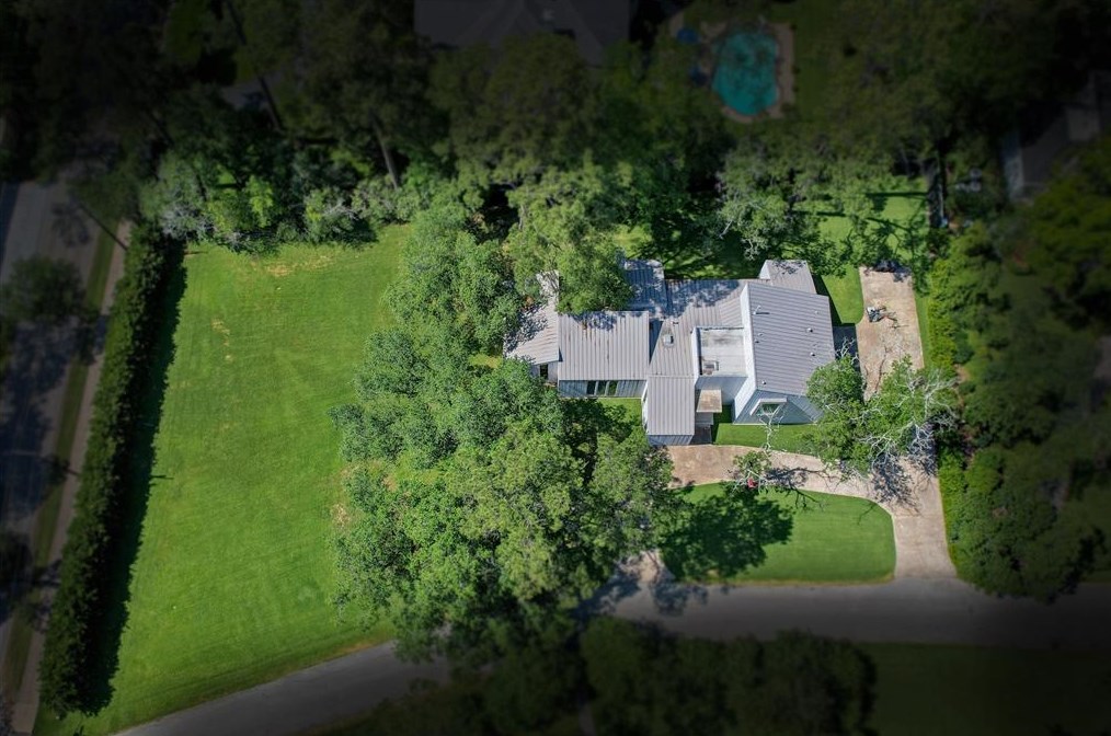 320 Blalock Rd, Houston TX  77024-6535 exterior