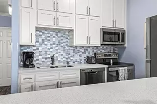 1401 E Beach Dr, Galveston, TX 77550 - Photo 15