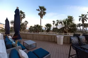 1401 E Beach Dr, Galveston, TX 77550 - Photo 23