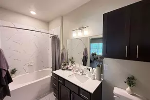 2102 Antoine Dr, Houston, TX 77055 - Photo 7