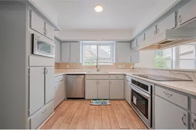 2107 Shadowbriar Drive, Houston, TX 77077 - Photo 19