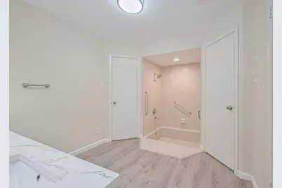 2107 Shadowbriar Drive, Houston, TX 77077 - Photo 27