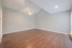 2107 Shadowbriar Dr, Houston, TX 77077 - Photo 25