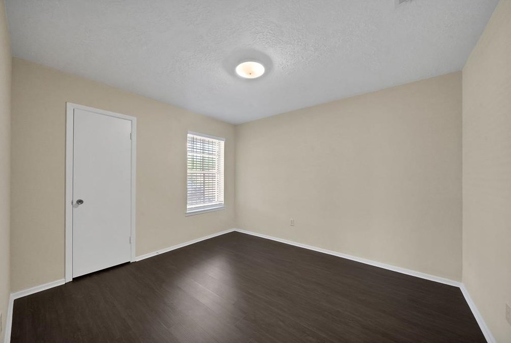 11506 Bellfort Ave, Houston TX  77033-5303 exterior