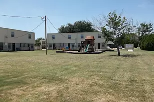 514 SE Gardens, Burleson, TX 76028 - Photo 3