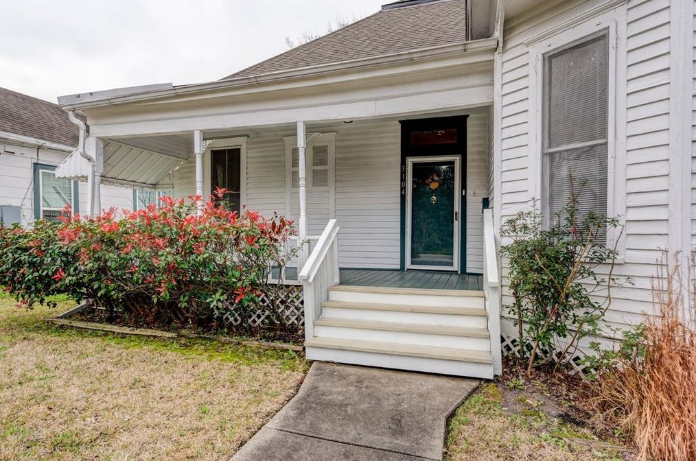 3104 Stonewall St, Houston TX  77020-8232 exterior