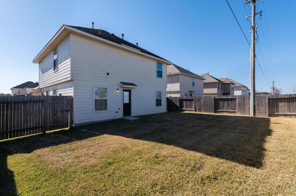 12614 Sai Baba Dr, Houston TX  77038 exterior