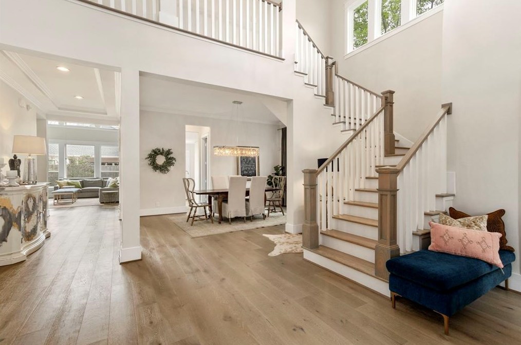 1819 Libbey Dr, Houston TX  77018-3026 exterior