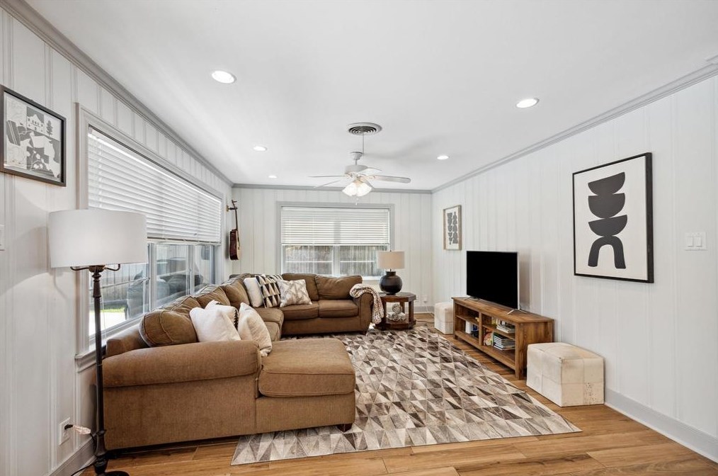 2903 Fairhope St, Houston TX 77025-3228 exterior