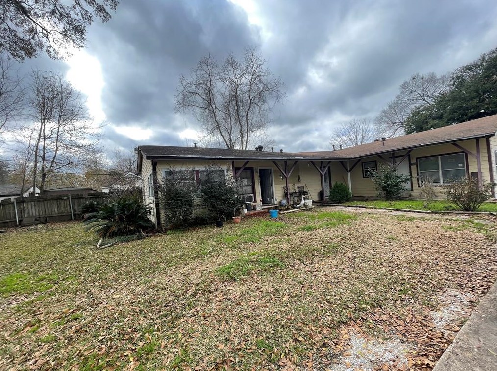 8611 Findlay St, Houston TX 77017-3202 exterior