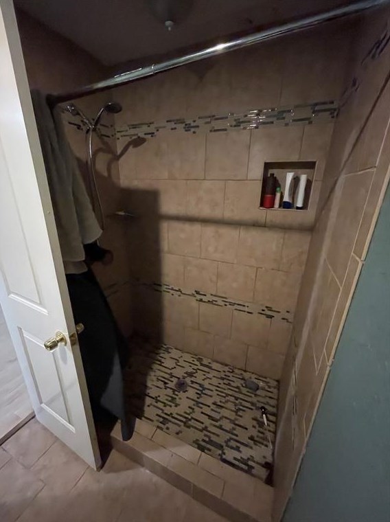 8611 Findlay St, Houston TX 77017-3202 exterior