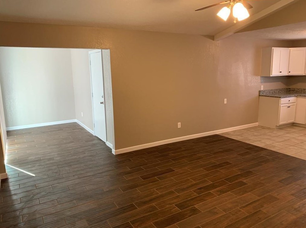 2227 Avenell Rd, Houston TX  77034-1301 exterior