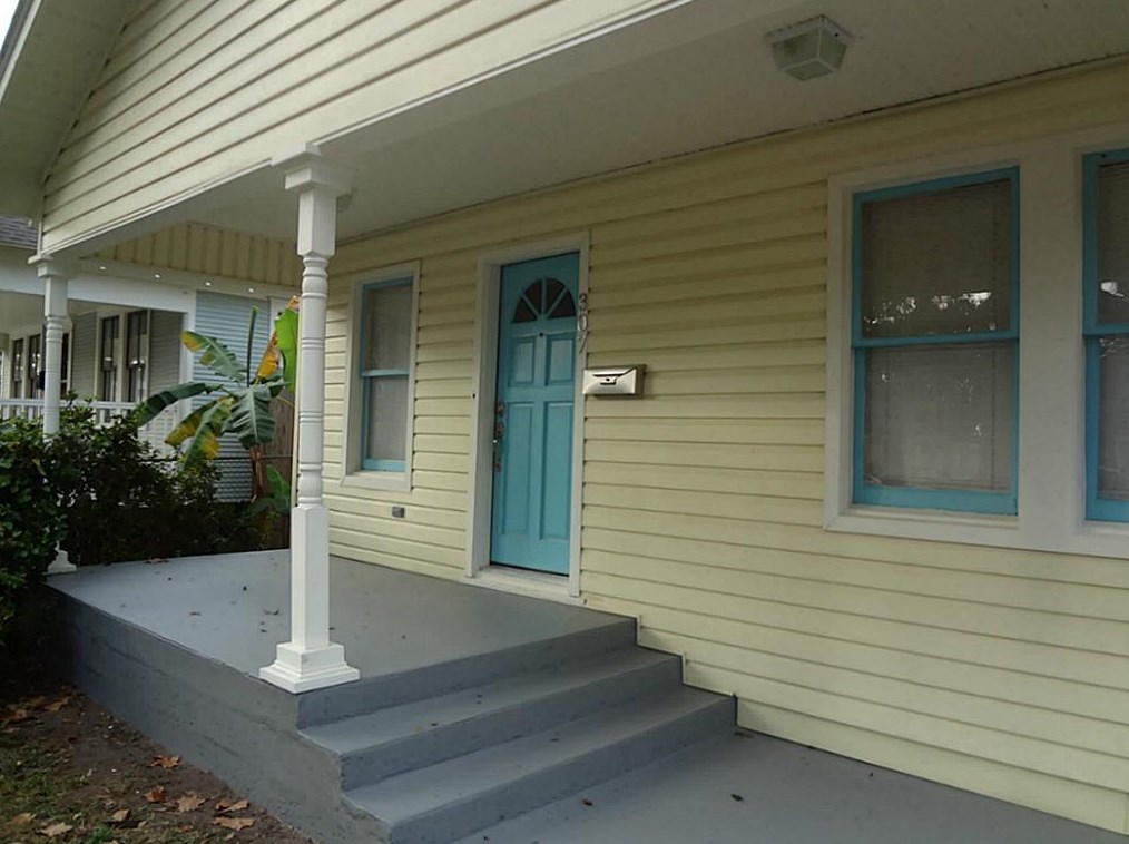 307 28th St, Houston TX  77008-2012 exterior