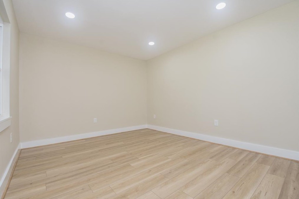 13923 Woodforest, Houston TX 77015 exterior