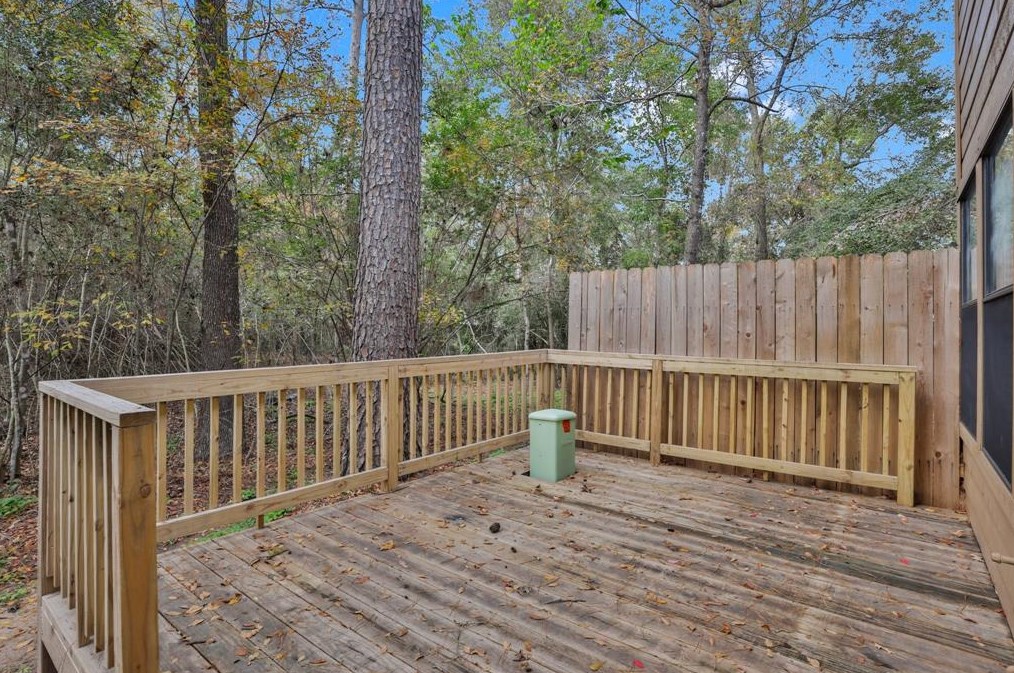 52 Sawmill Grove Ln, Spring TX  77380-2171 exterior
