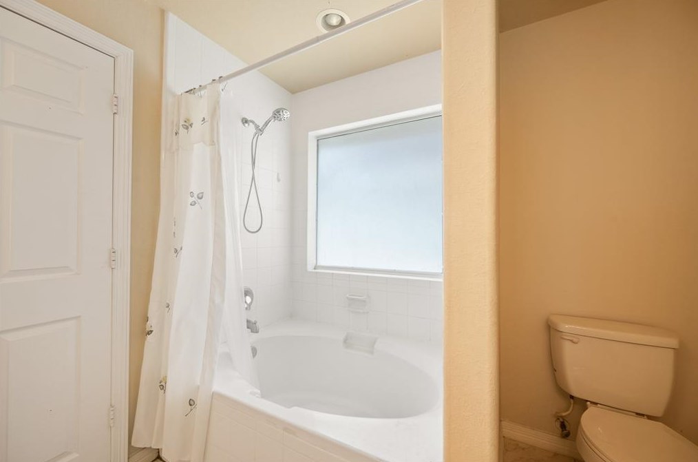 11919 Vita Cir, Houston TX  77070-5755 exterior