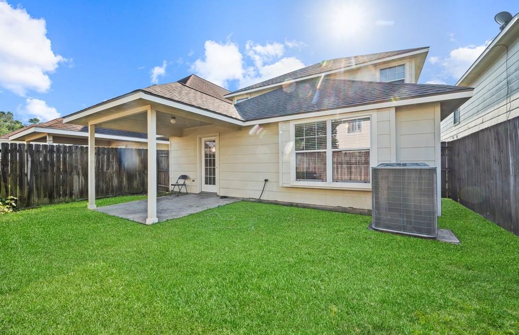 11919 Vita Cir, Houston TX  77070-5755 exterior