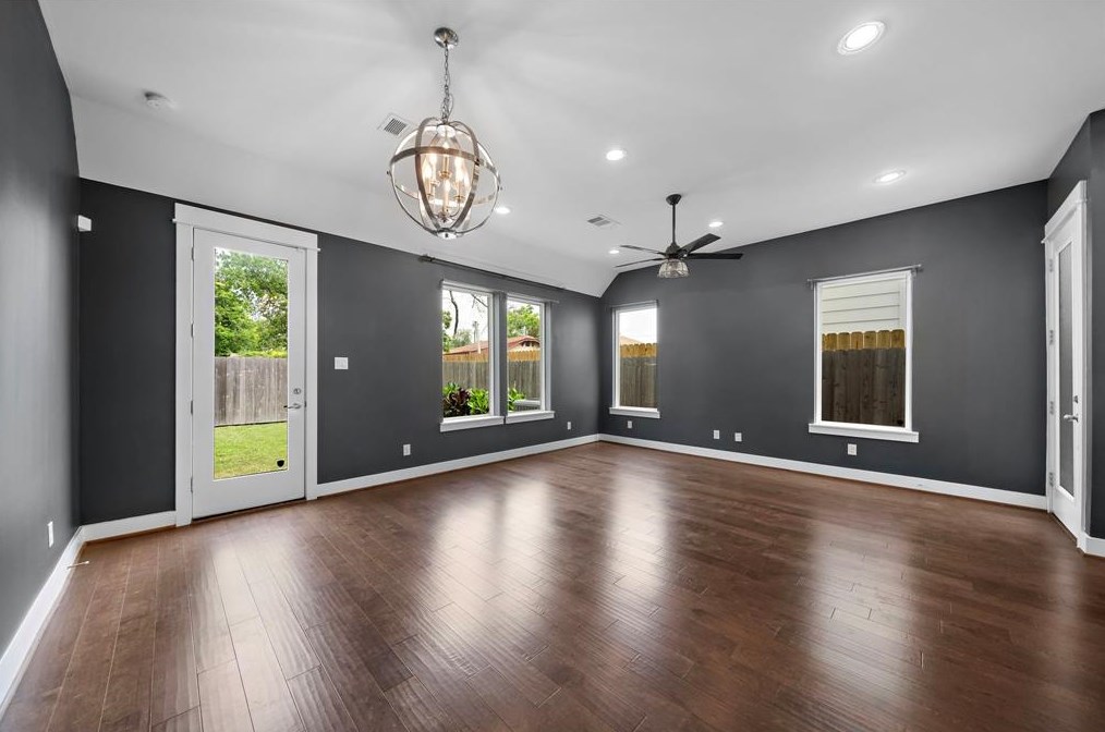 1411 Boswell St, Houston TX 77009-5906 exterior