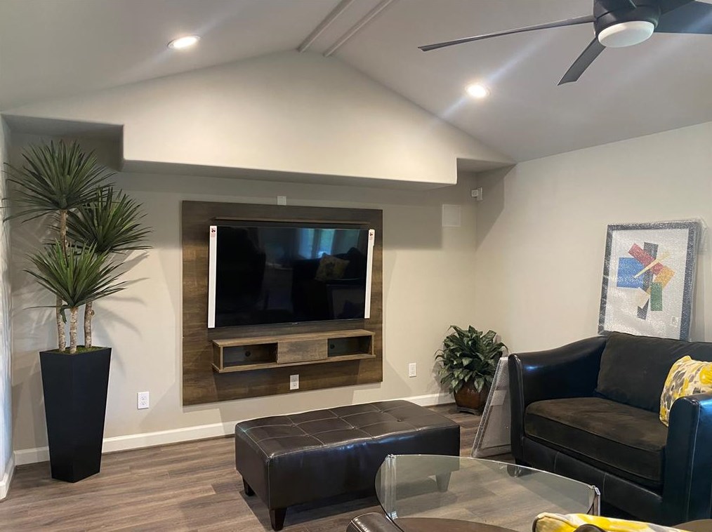 5619 Cerritos Dr, Houston TX  77035-2533 exterior