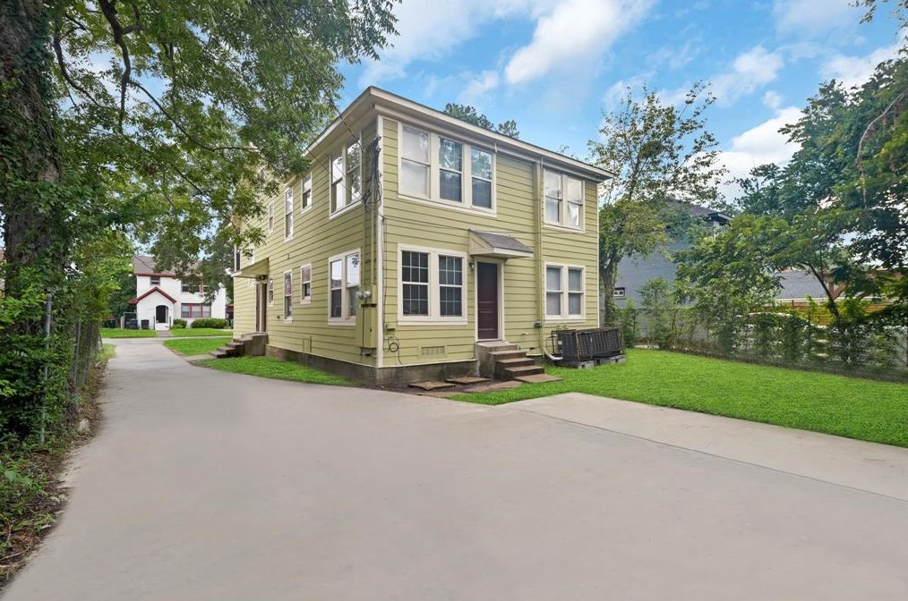 3012 Isabella St, Houston TX  77004-4528 exterior