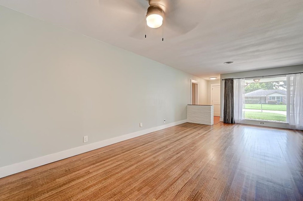 2114 Latexo Dr, Houston TX  77018-1715 exterior